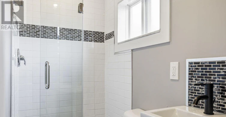 UPPER-219 Mcroberts Avenue, Toronto, ON, M6E 4P3 - 27