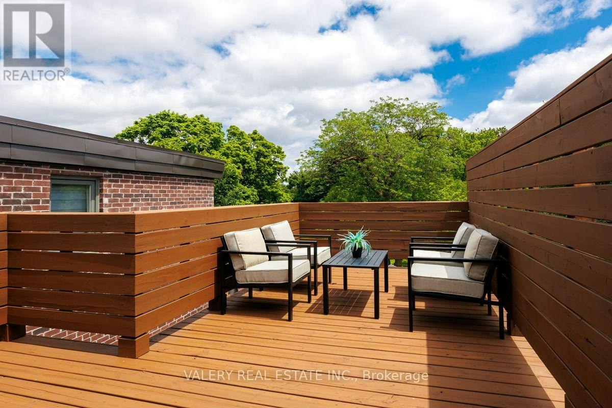 UPPER-219 Mcroberts Avenue, Toronto, ON, M6E 4P3 - 29