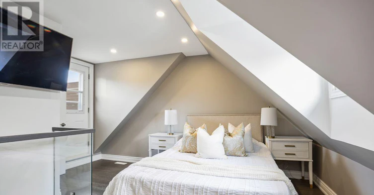 UPPER-219 Mcroberts Avenue, Toronto, ON, M6E 4P3 - 26