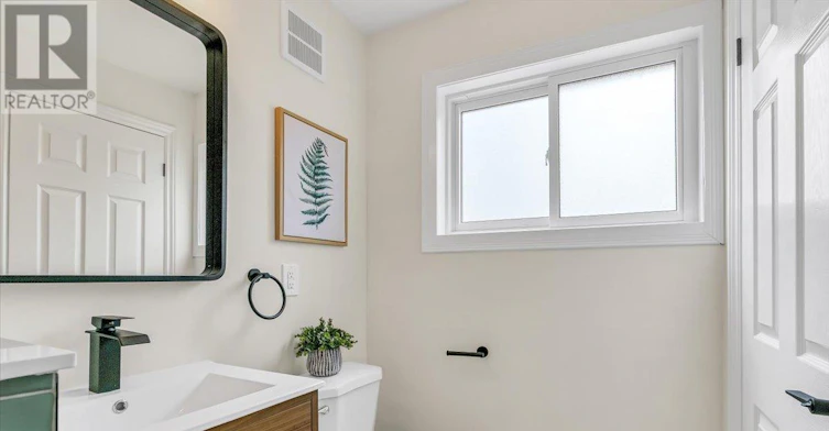LOWER-58 Columbia Drive, Hamilton, ON, L9C 3Y2 - 6