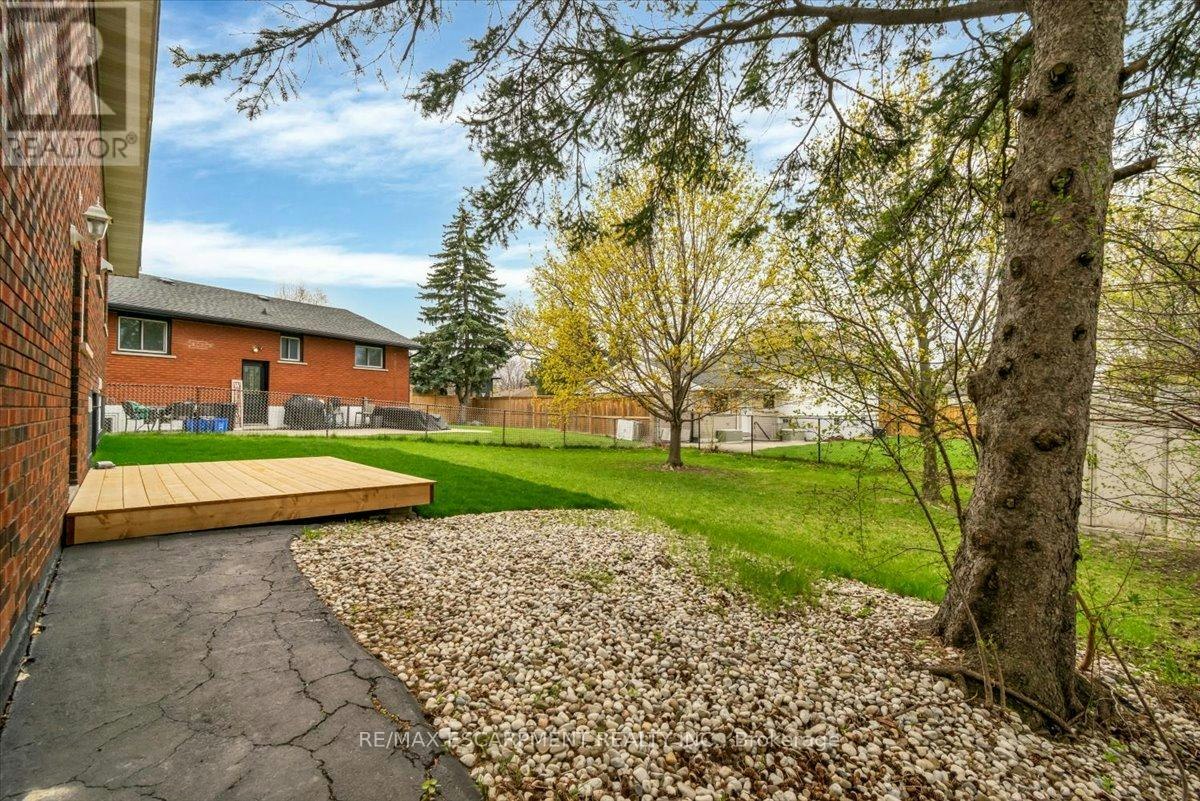 LOWER-58 Columbia Drive, Hamilton, ON, L9C 3Y2 - 23