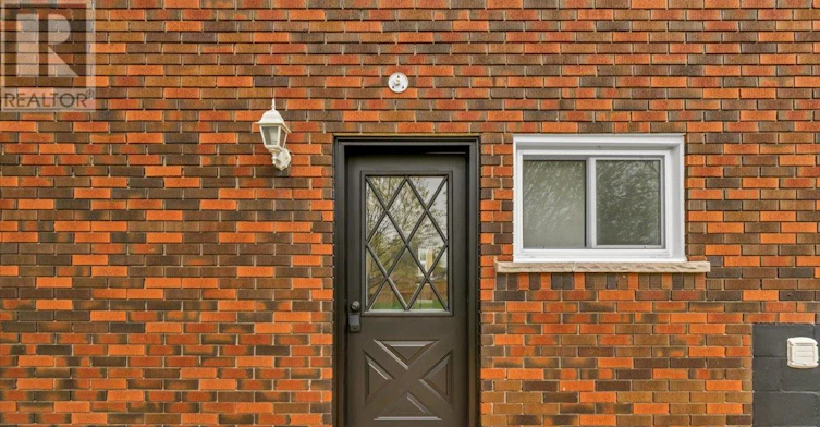 LOWER-58 Columbia Drive, Hamilton, ON, L9C 3Y2 - 3