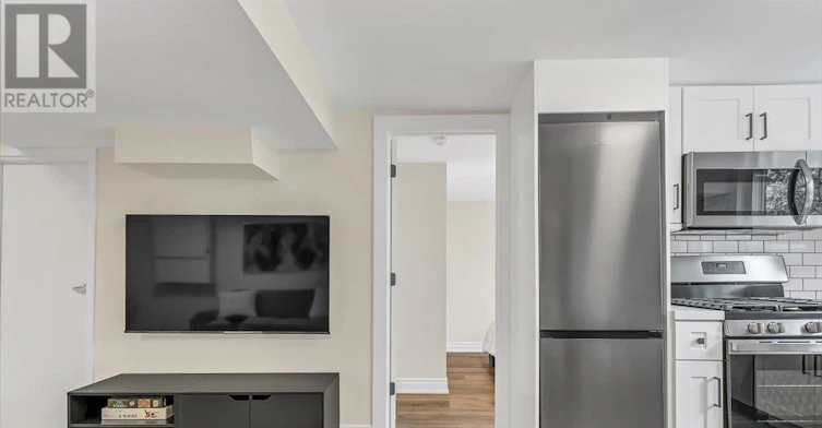 LOWER-58 Columbia Drive, Hamilton, ON, L9C 3Y2 - 14