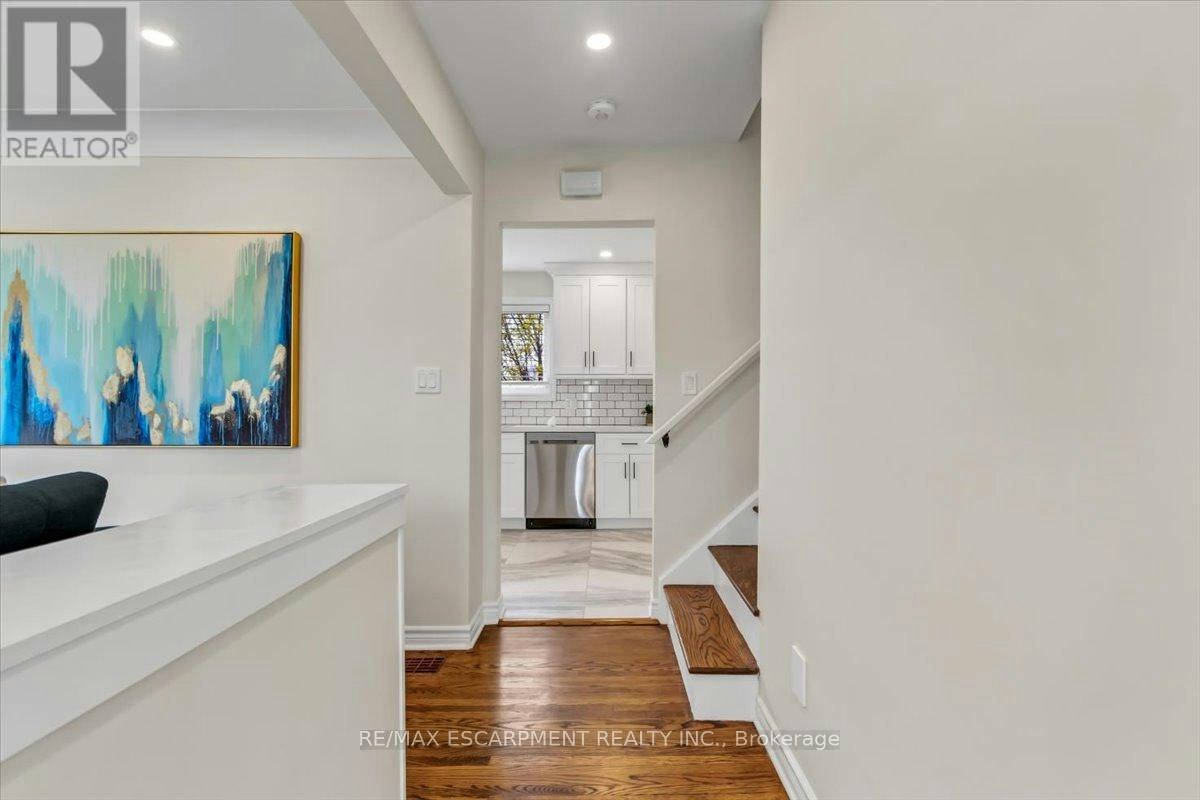 UPPER-58 Columbia Drive, Hamilton, ON, L9C 3Y2 - 10