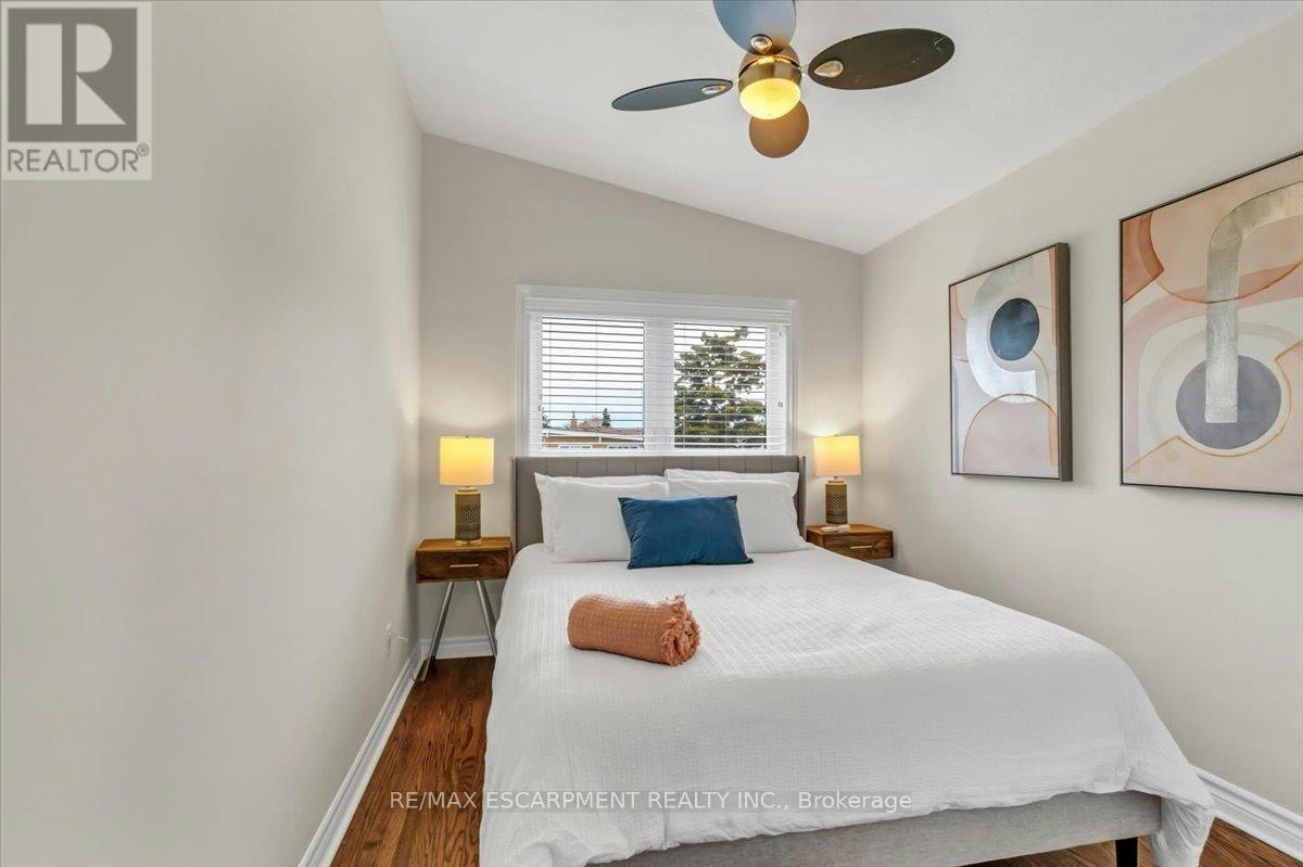 UPPER-58 Columbia Drive, Hamilton, ON, L9C 3Y2 - 11