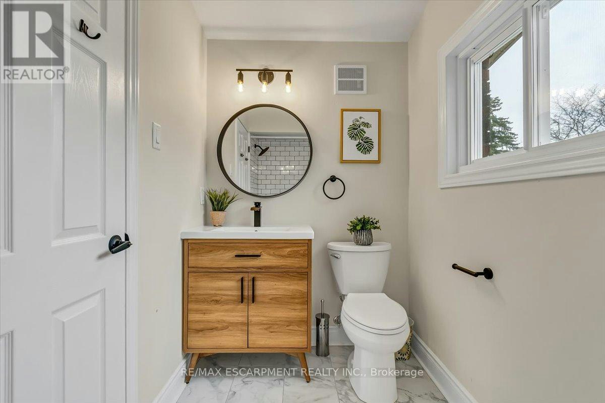 UPPER-58 Columbia Drive, Hamilton, ON, L9C 3Y2 - 15