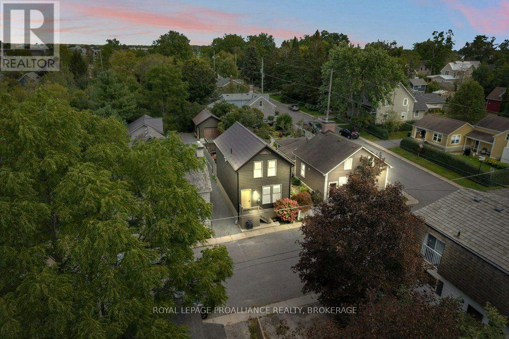12 Drummond Street, Kingston, ON, K7K 5S1