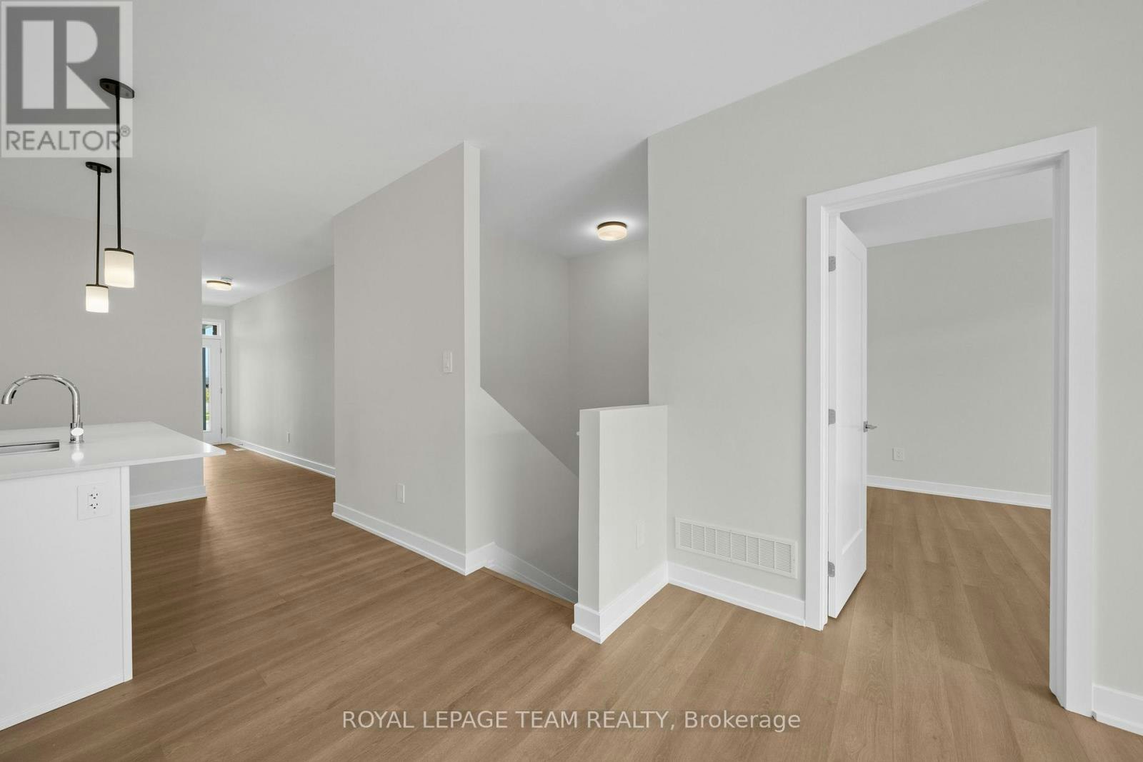 1064 Dobbie Street, Brockville, ON, K6V 0G8 - 24