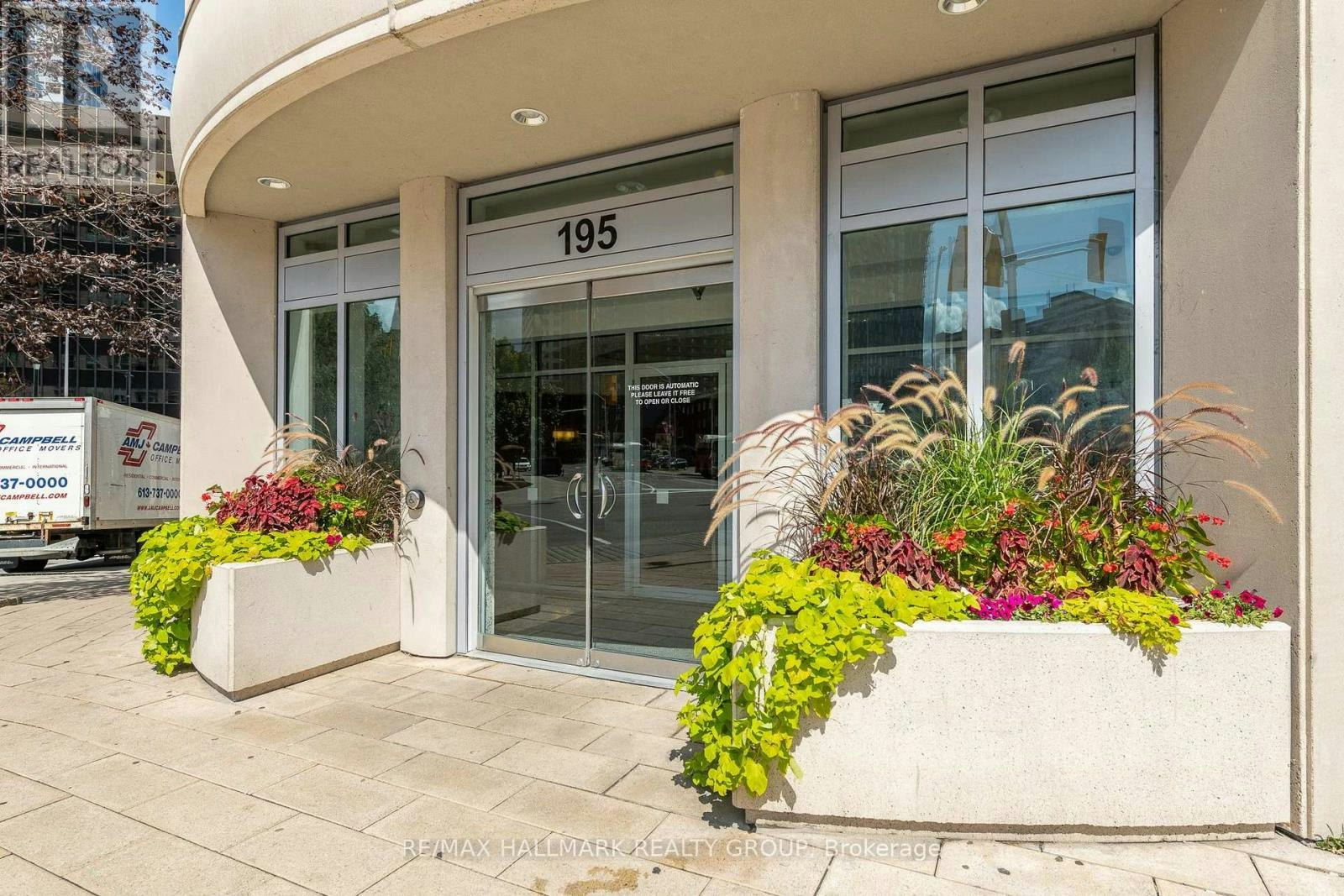 1602-195 Besserer Street, Ottawa, ON, K1N 0B6 - 2
