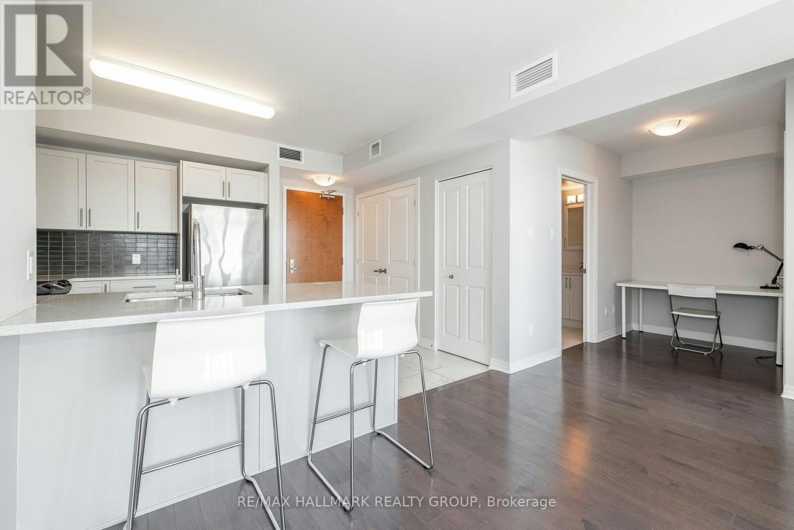 1602-195 Besserer Street, Ottawa, ON, K1N 0B6 - 10