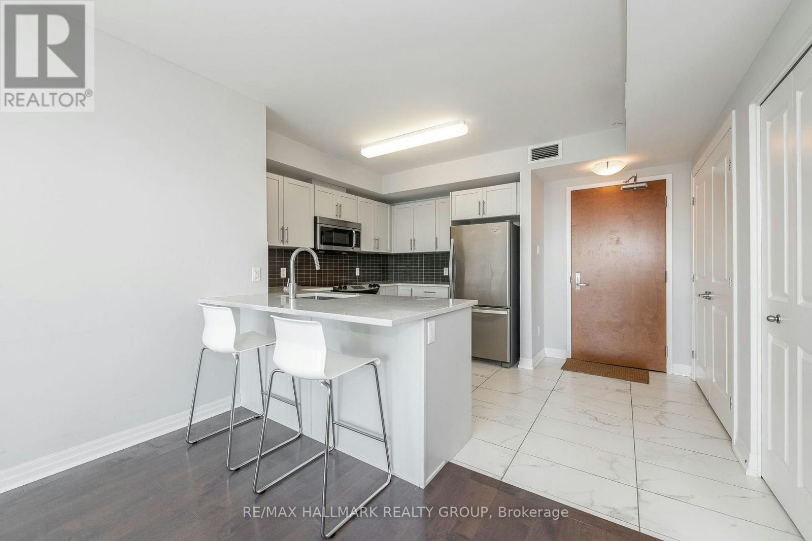 1602-195 Besserer Street, Ottawa, ON, K1N 0B6 - 6