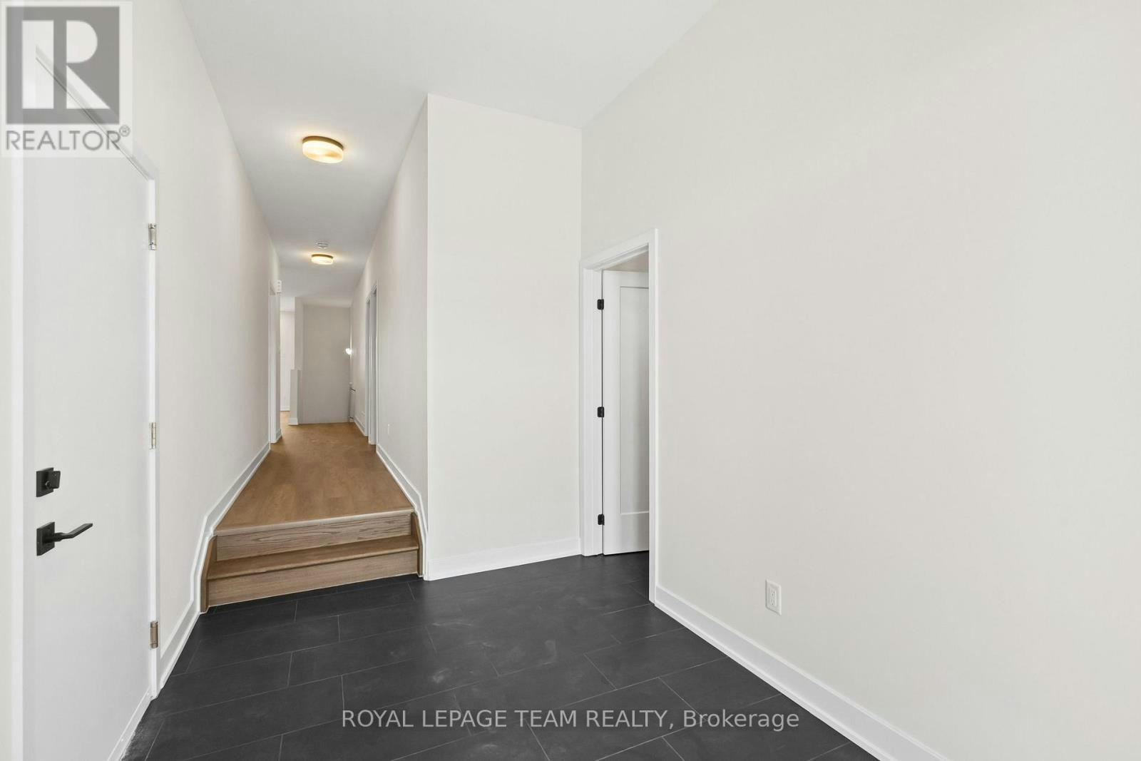 1031 Moore Street, Brockville, ON, K6V 7N1 - 3