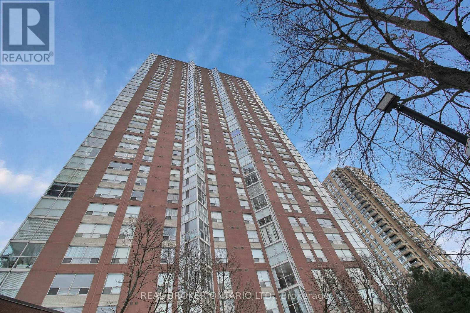 3301-5 Concorde Place, Toronto, ON, M3C 3M8