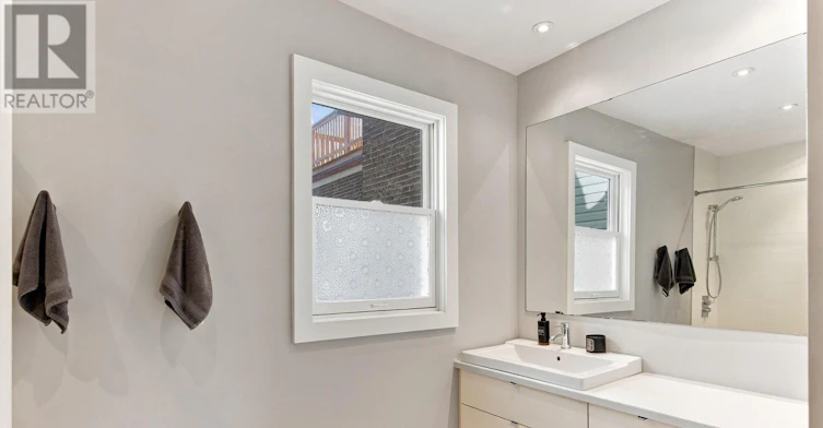 81 Boulton Avenue, Toronto, ON, M4M 2J4 - 18