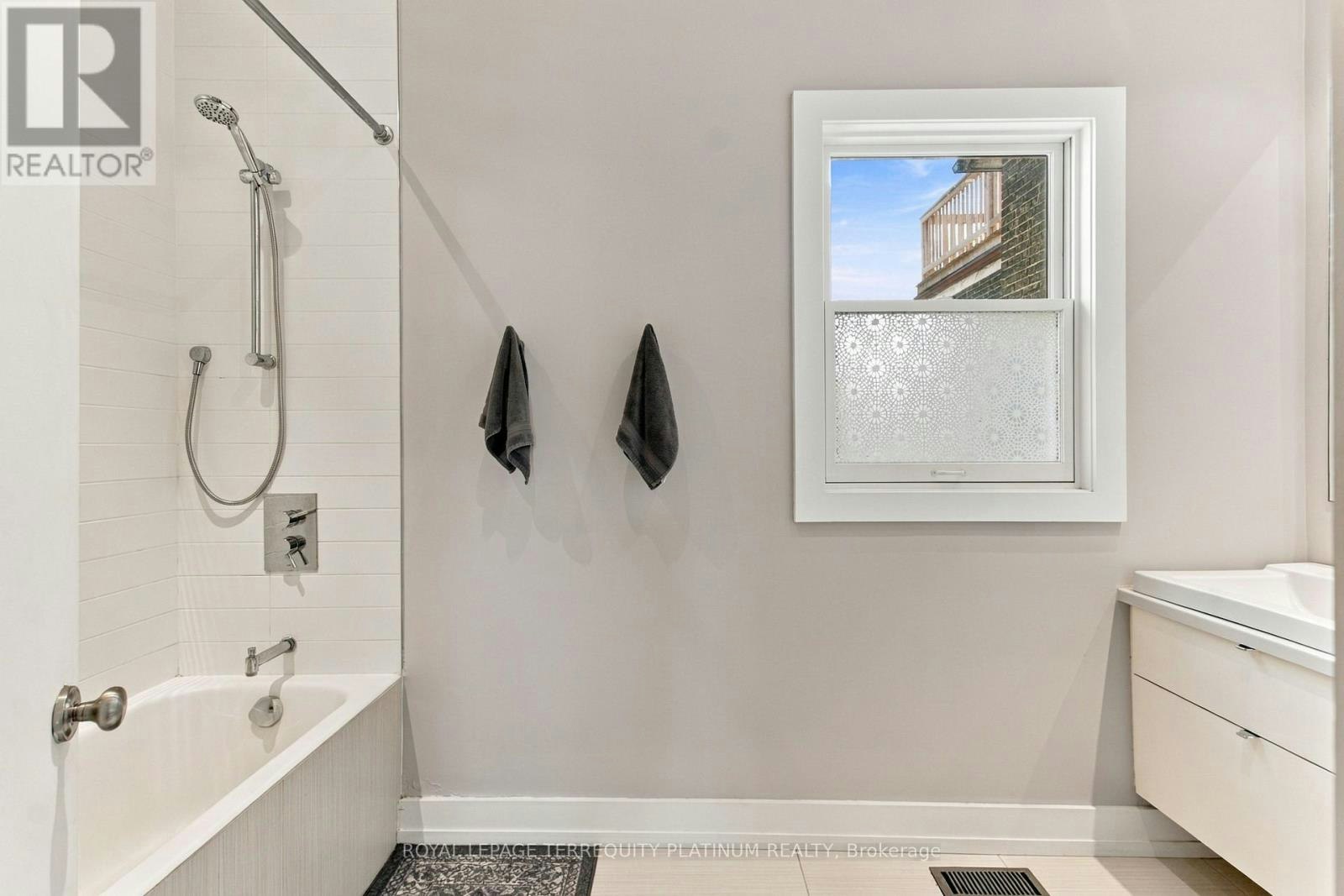 81 Boulton Avenue, Toronto, ON, M4M 2J4 - 20