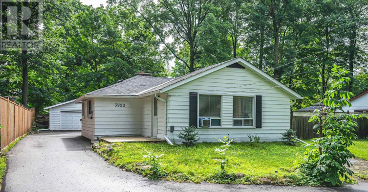 3923 Algonquin Avenue, Innisfil, ON, L9S 2M3