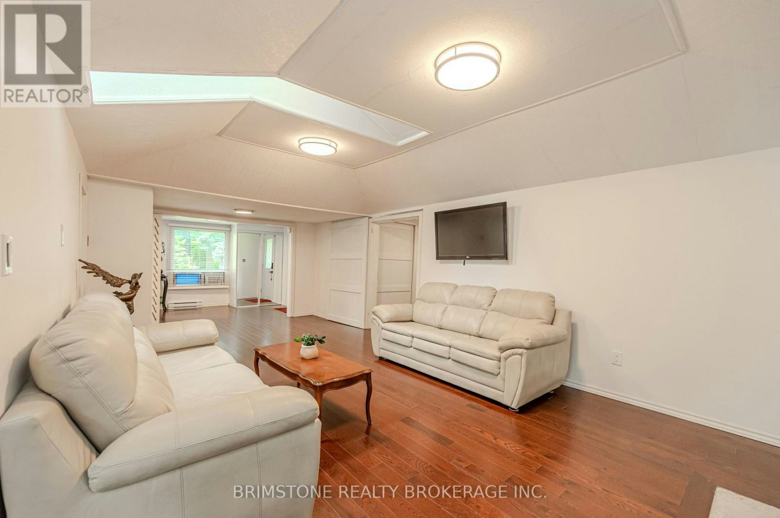 3923 Algonquin Avenue, Innisfil, ON, L9S 2M3 - 4