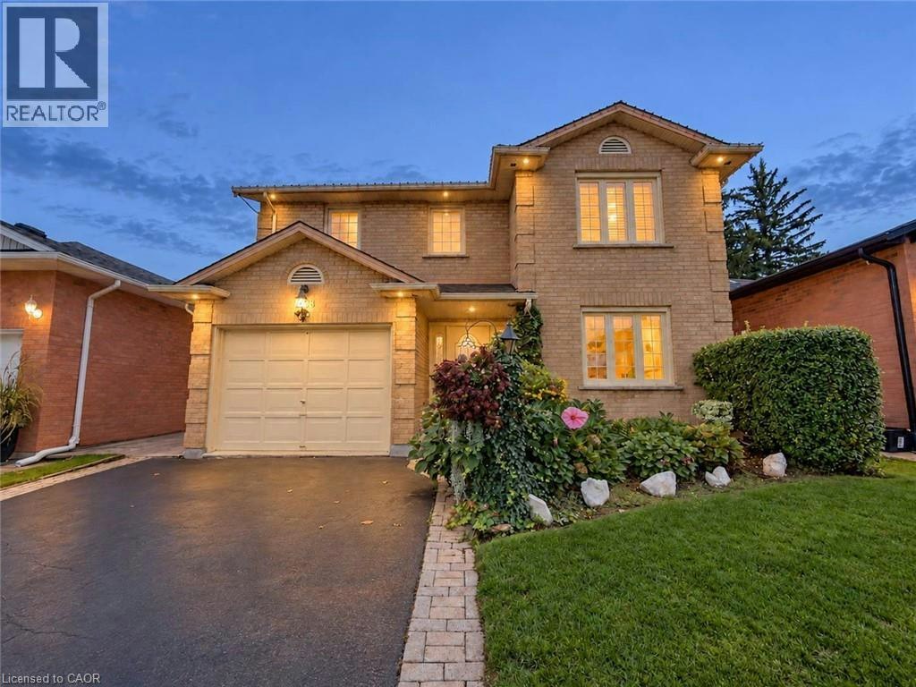 1236 Thorpe Road, Burlington, ON, L7S 2C9