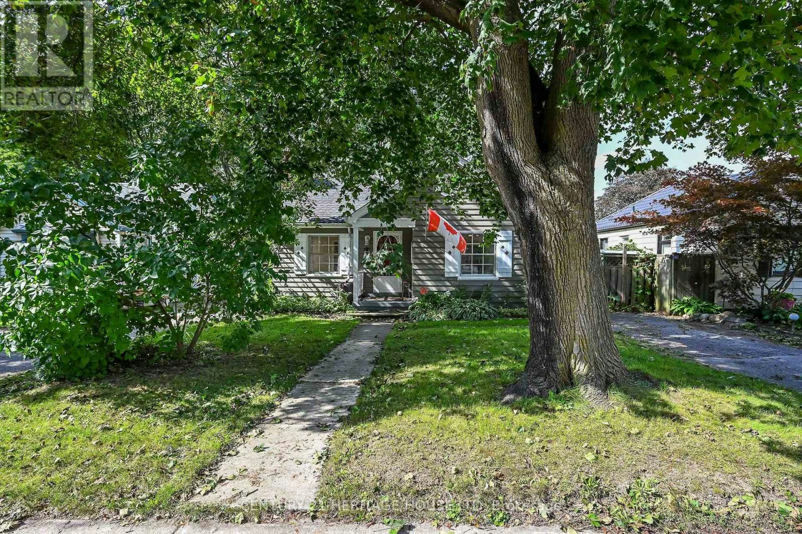 39 Balmoral Avenue, London, ON, N5Y 2K9