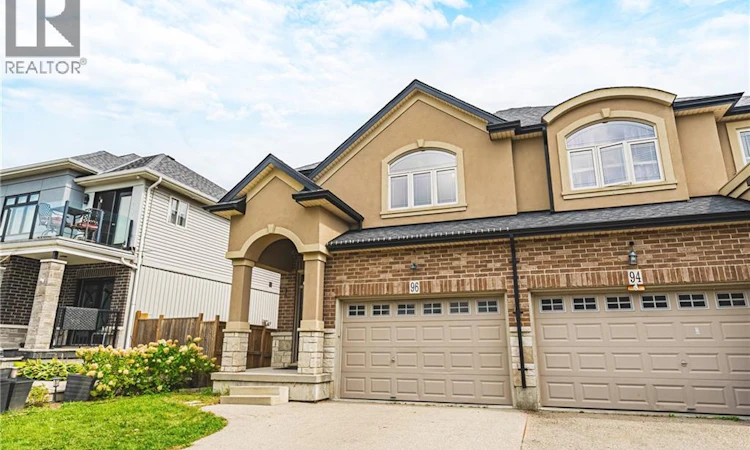 96 Springvalley Crescent