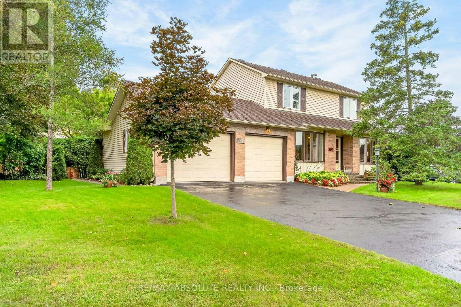 309 Liard Street, Ottawa, ON, K2S 1J2
