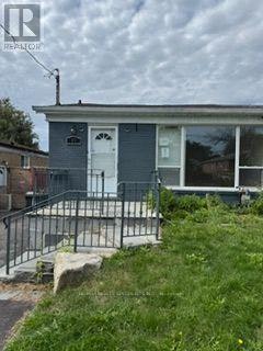 17 Huddleston Court, Toronto, ON, M1L 4L1