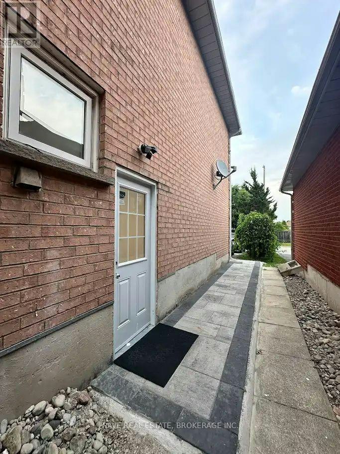 BASEMENT-2 Dumaurier Crescent, Richmond Hill, ON, L4S 1G6 - 2