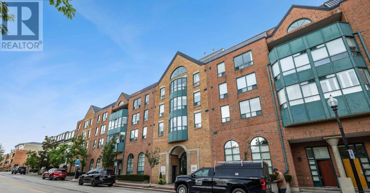 312-185 Robinson Street, Oakville, ON, L6J 7P6