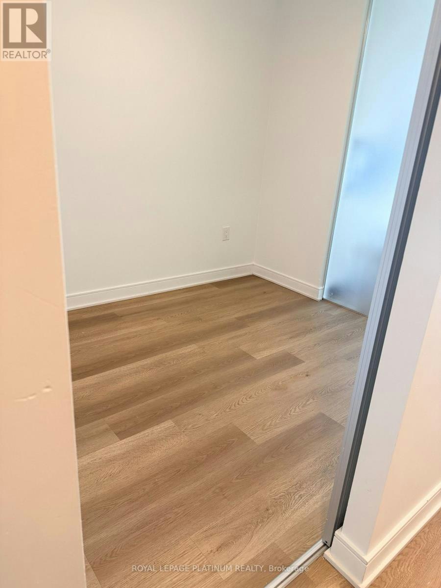 819-86 Dundas Street E, Mississauga, ON, L5A 1W4 - 4