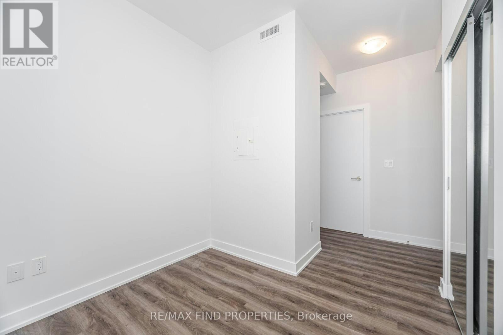 1405-430 Square One Drive, Mississauga, ON, L5B 0L6 - 9