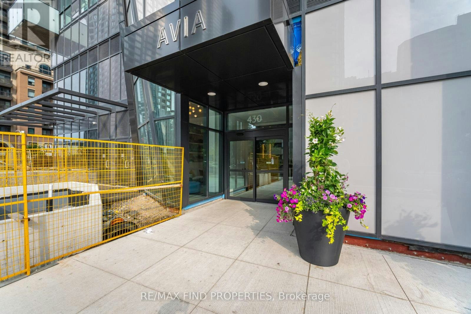 1405-430 Square One Drive, Mississauga, ON, L5B 0L6 - 3