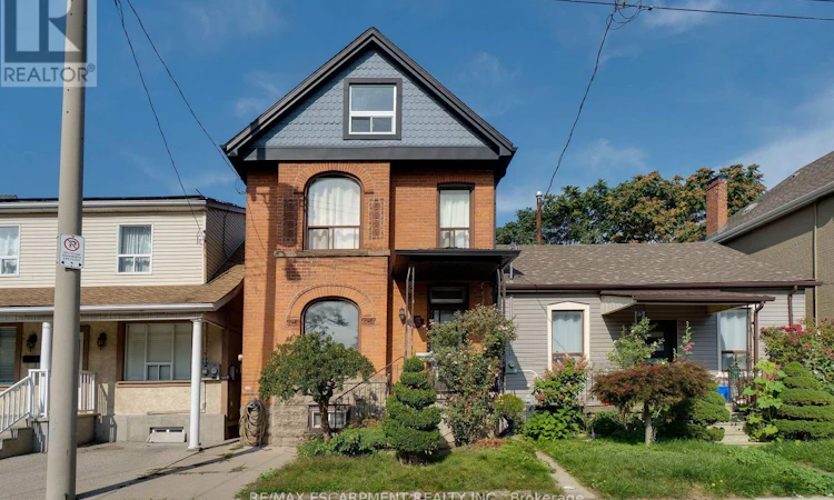 23 Oak Avenue