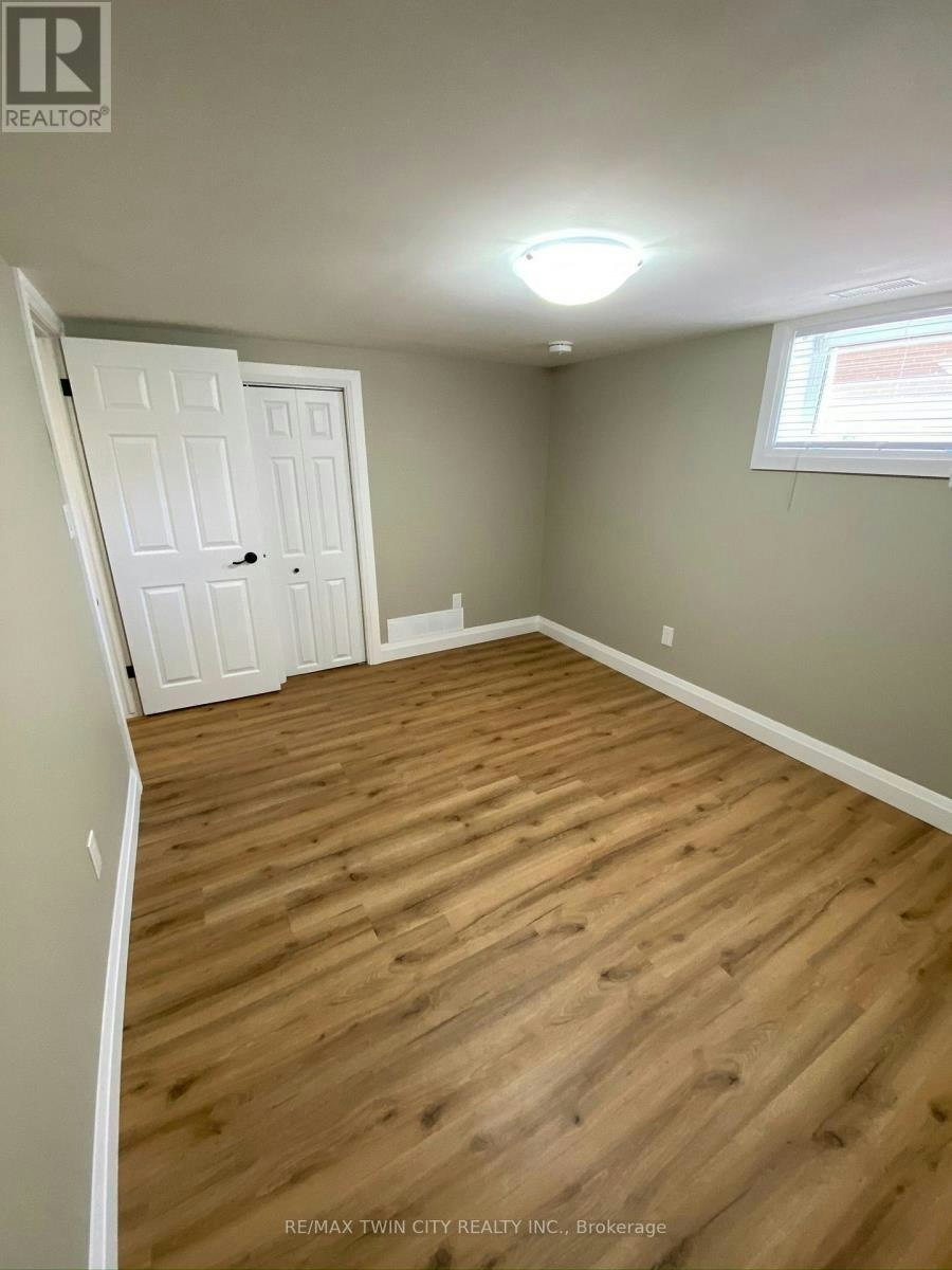 BASEMENT-25 Hickery Place, Brantford, ON, N3S 3C7 - 3