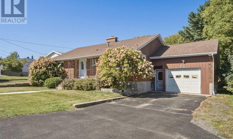 37 Huron Avenue