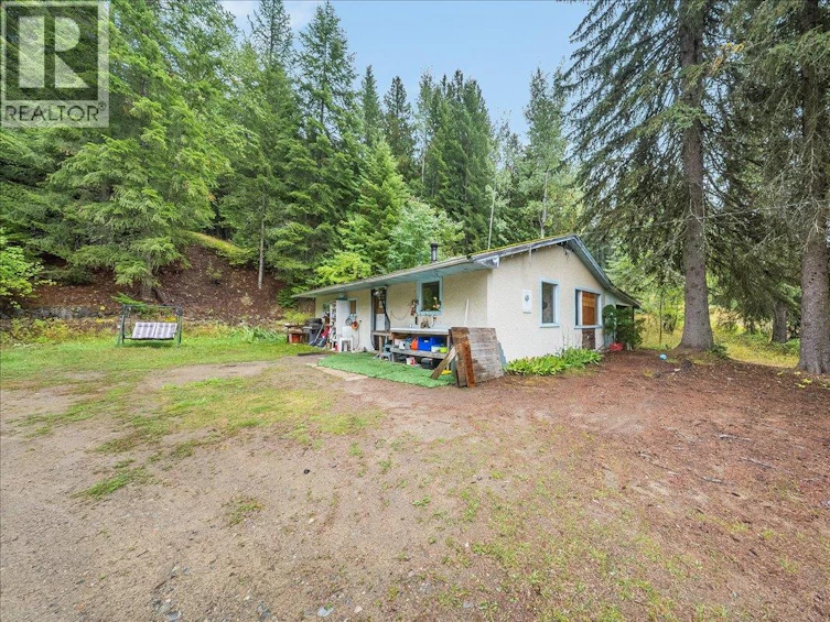 1764 Green Road, Fruitvale, BC, V0G 1L1 - 54