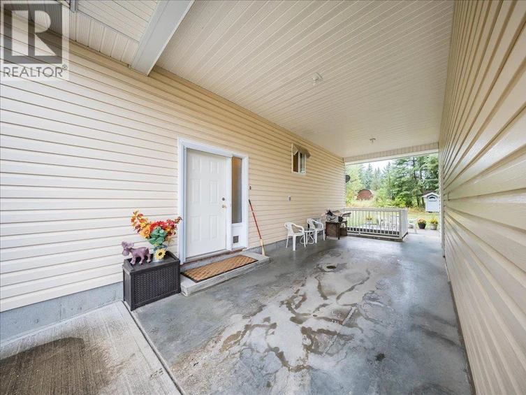 1764 Green Road, Fruitvale, BC, V0G 1L1 - 17