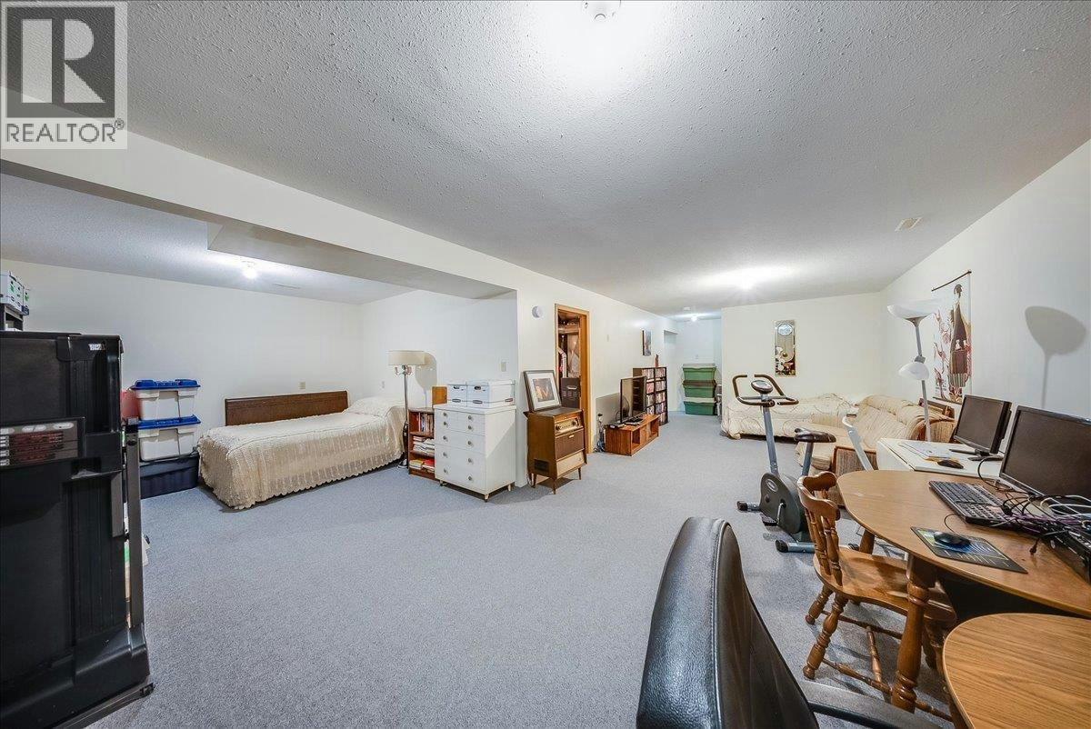 1764 Green Road, Fruitvale, BC, V0G 1L1 - 39