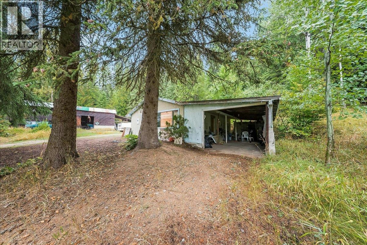 1764 Green Road, Fruitvale, BC, V0G 1L1 - 52