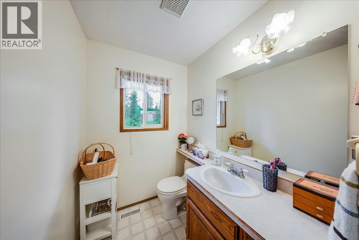 1764 Green Road, Fruitvale, BC, V0G 1L1 - 31