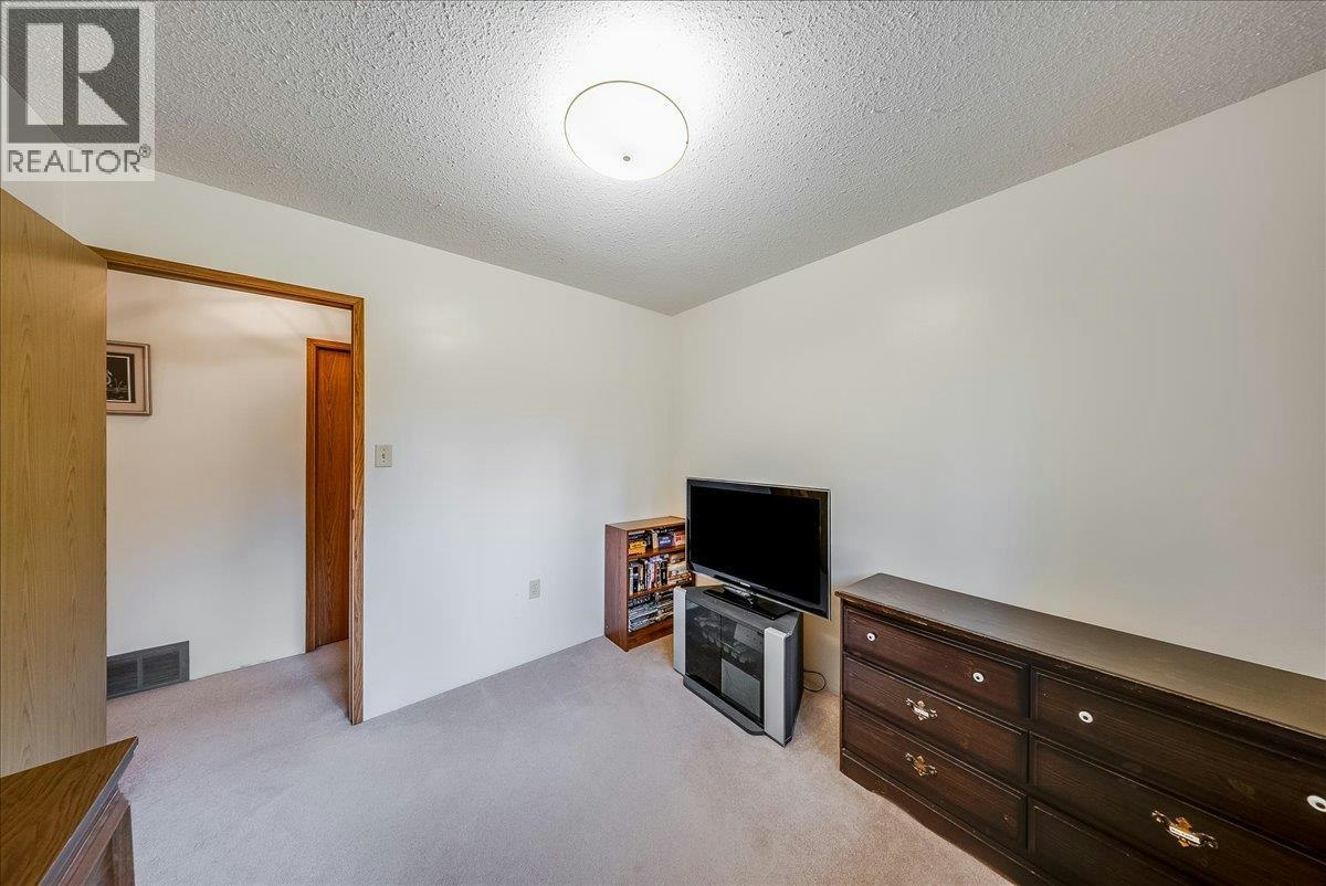 1764 Green Road, Fruitvale, BC, V0G 1L1 - 32