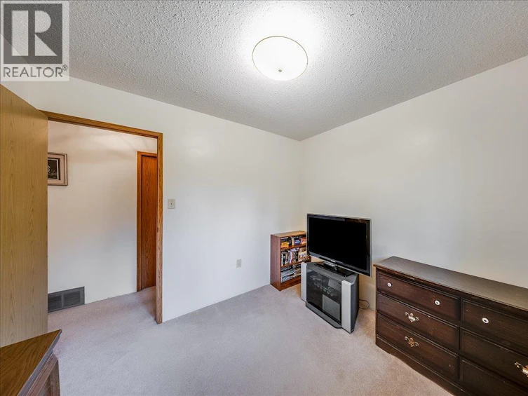 1764 Green Road, Fruitvale, BC, V0G 1L1 - 32