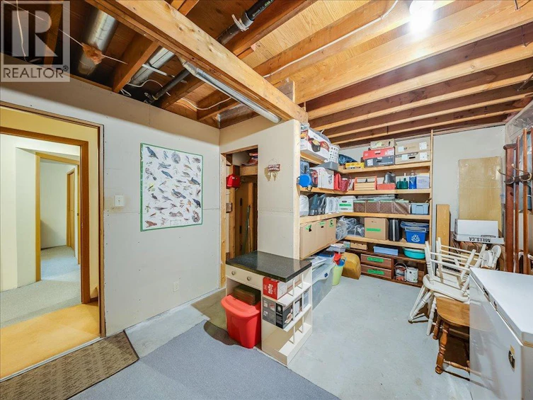 1764 Green Road, Fruitvale, BC, V0G 1L1 - 47