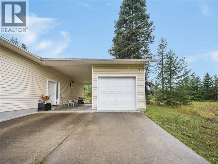 1764 Green Road, Fruitvale, BC, V0G 1L1 - 49