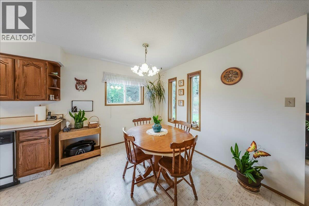 1764 Green Road, Fruitvale, BC, V0G 1L1 - 23
