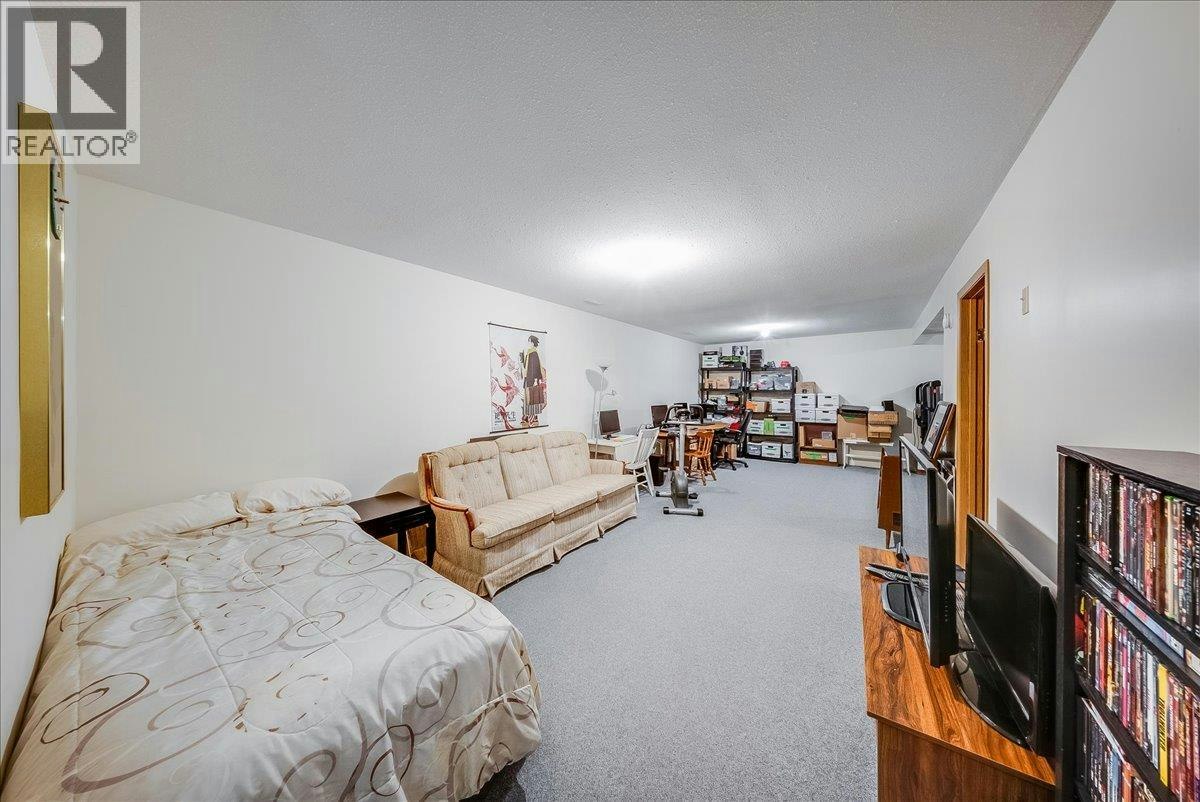 1764 Green Road, Fruitvale, BC, V0G 1L1 - 40
