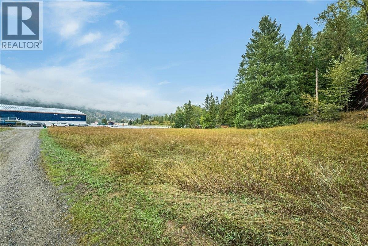 1764 Green Road, Fruitvale, BC, V0G 1L1 - 60