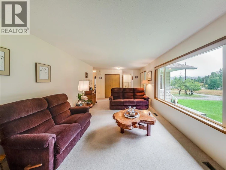 1764 Green Road, Fruitvale, BC, V0G 1L1 - 21