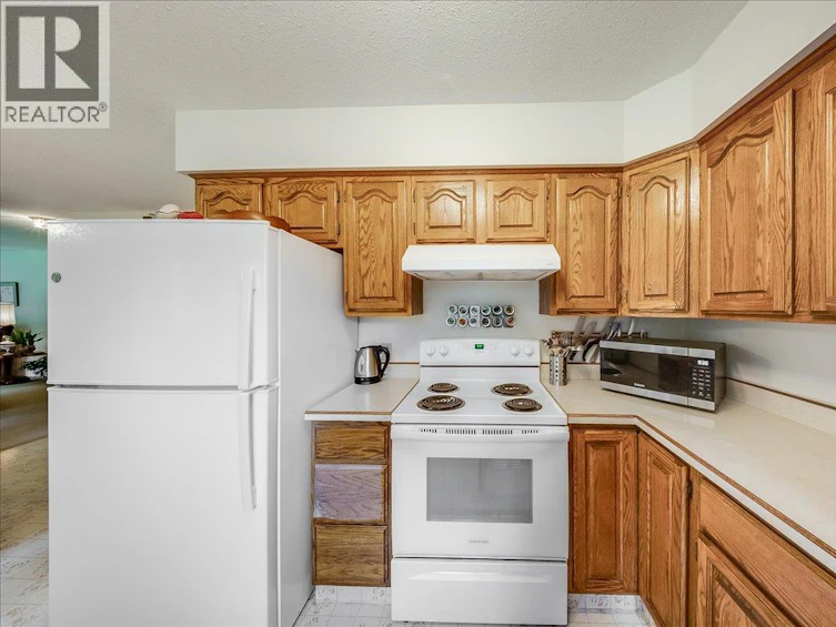 1764 Green Road, Fruitvale, BC, V0G 1L1 - 26