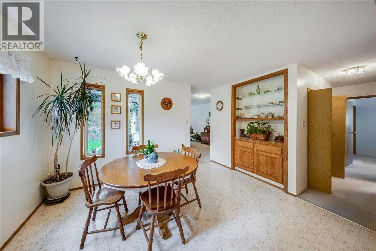 1764 Green Road, Fruitvale, BC, V0G 1L1 - 22