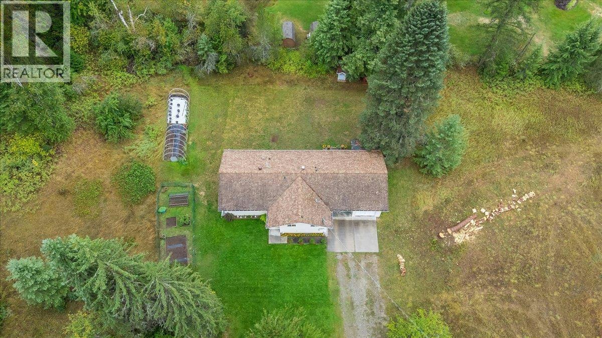 1764 Green Road, Fruitvale, BC, V0G 1L1 - 11